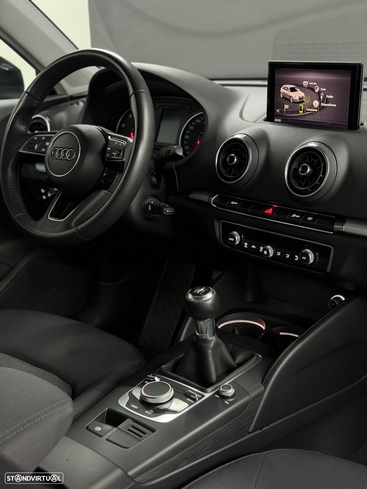 Audi A3 Sportback 1.6 TDI S-line - 34