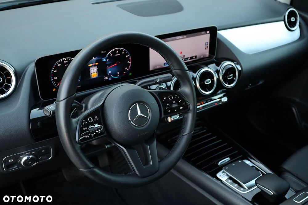 Mercedes-Benz Klasa B 180 7G-DCT - 18