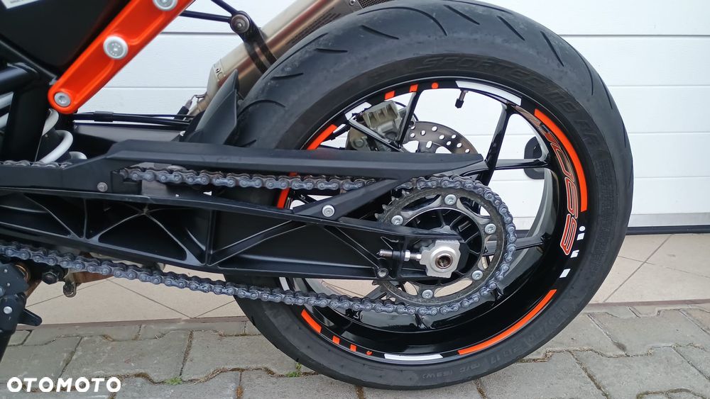 KTM Duke - 17