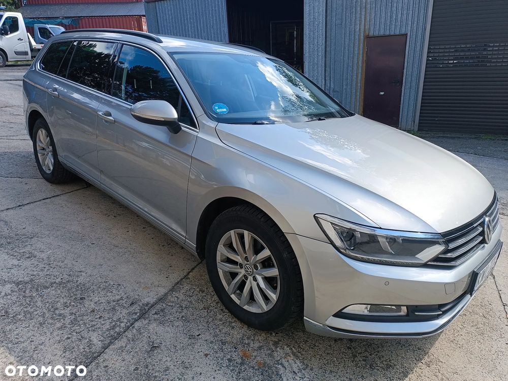 Volkswagen Passat - 2