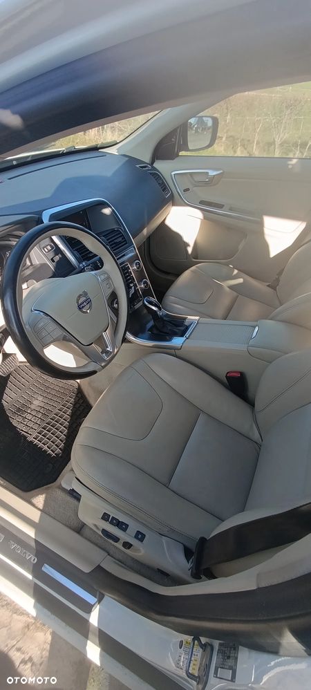 Volvo XC 60 T6 AWD Edition Pro - 19