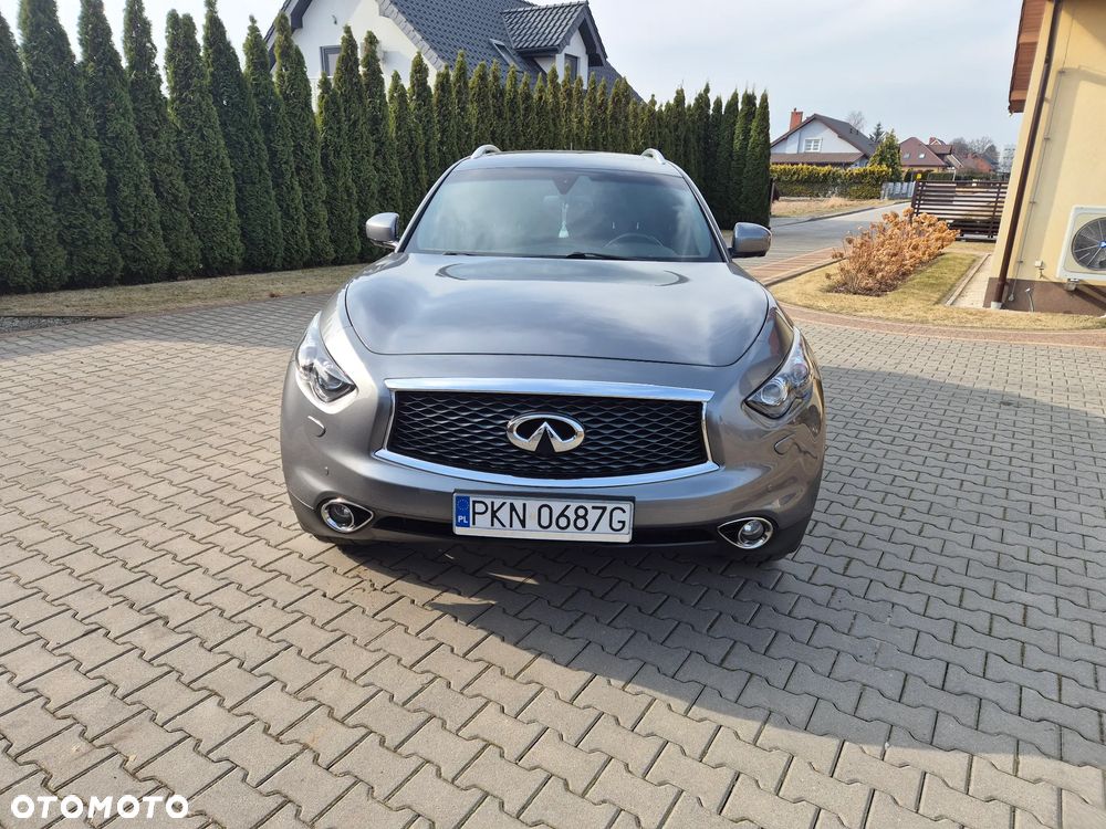 Infiniti Q70 3.7 S Premium - 2