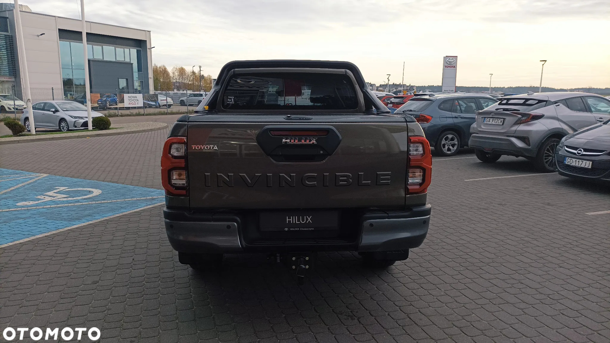 Toyota Hilux 2.8 D-4D Double Cab Invincible 4x4 - 12