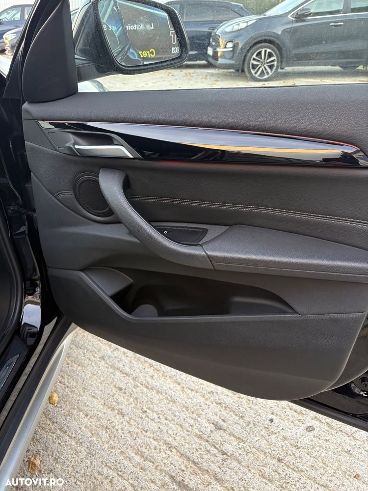 BMW X1 xDrive20i AT xLine - 12