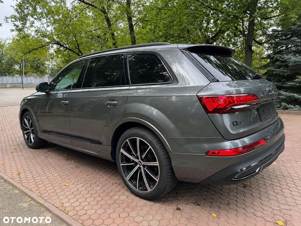 Audi Q7 - 8