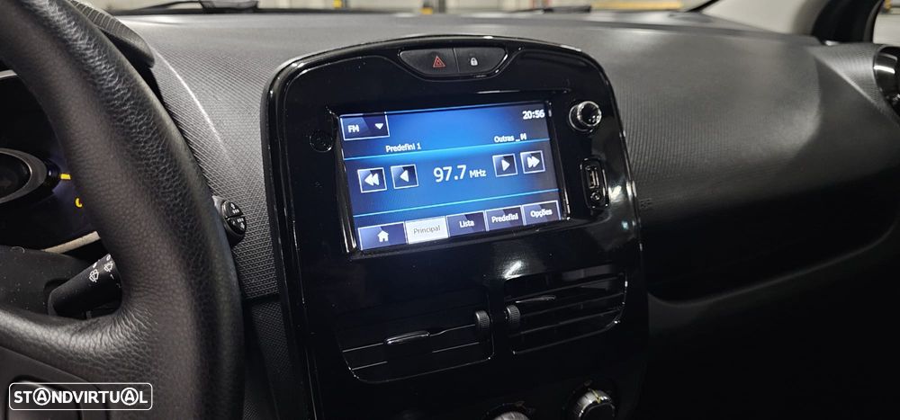 Renault Clio Sport Tourer - 10