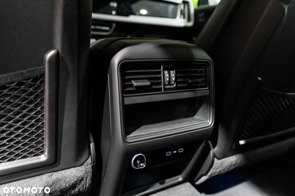 Porsche Cayenne E-Hybrid PHEV Black Edition - 18