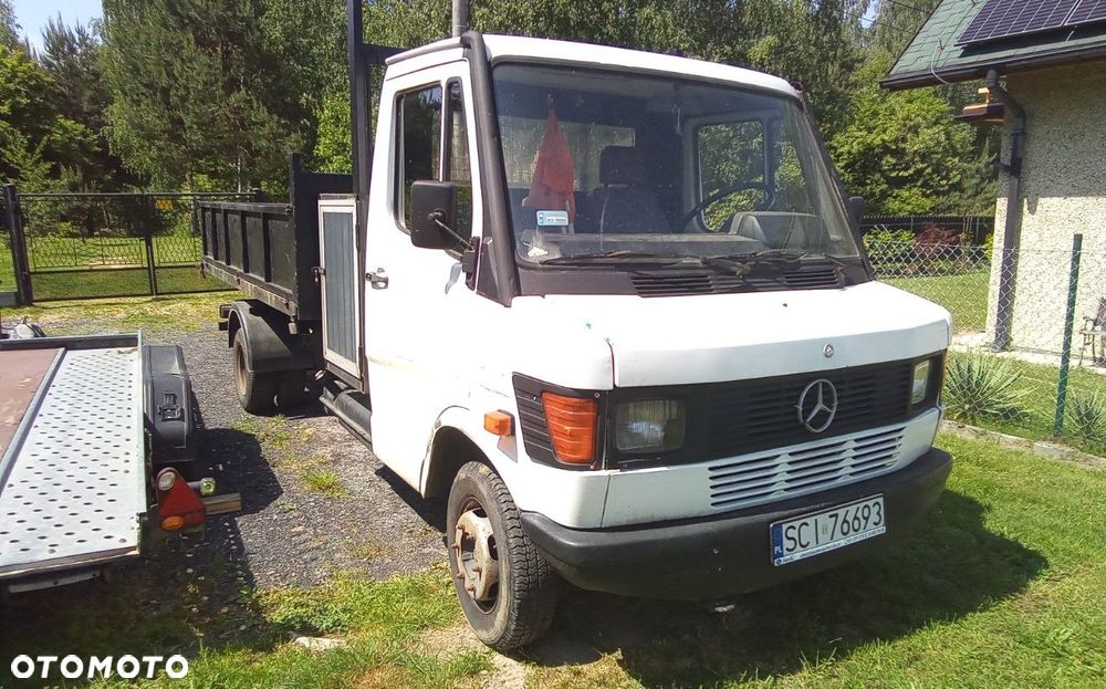 Mercedes-Benz 407-410 - 1