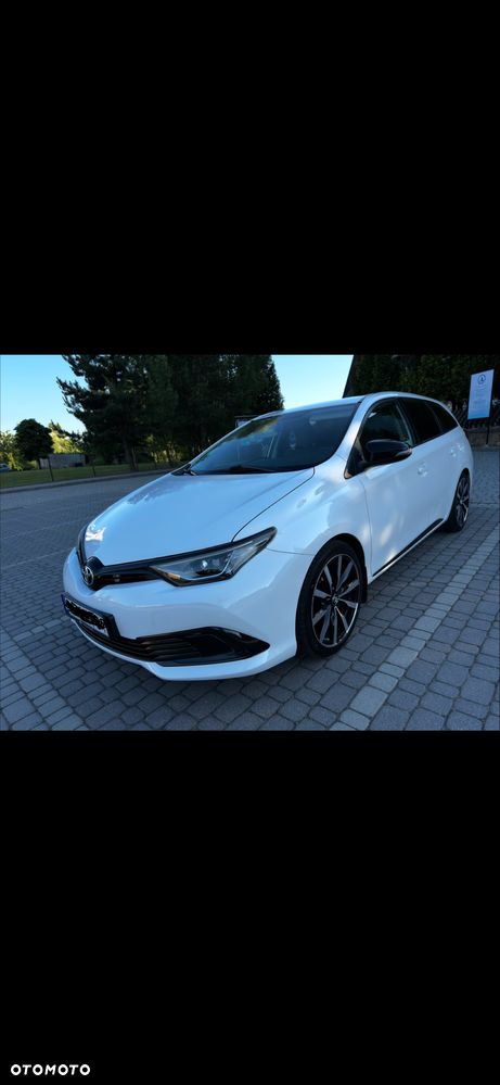 Toyota Auris - 1