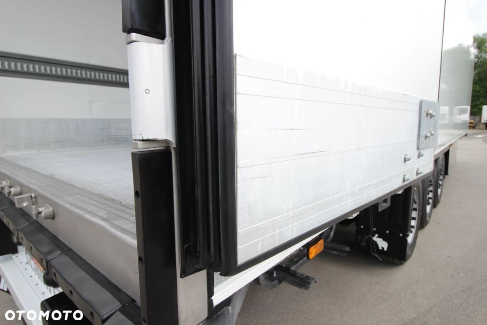 Schmitz Cargobull FP 60 V7 Thermo King SLXi 300 / DOPPELSTOCK / Oś Podnoszona /ŚCIANA 7 CM / - 18