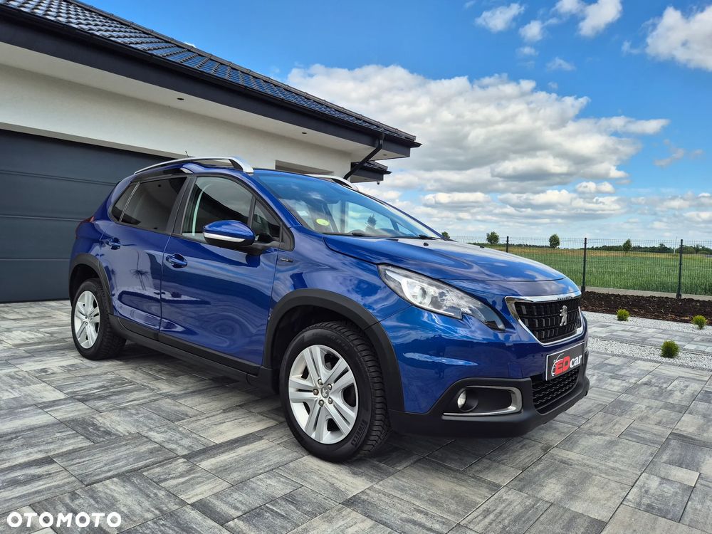 Peugeot 2008 BlueHDi 100 STOP & START Signature - 11