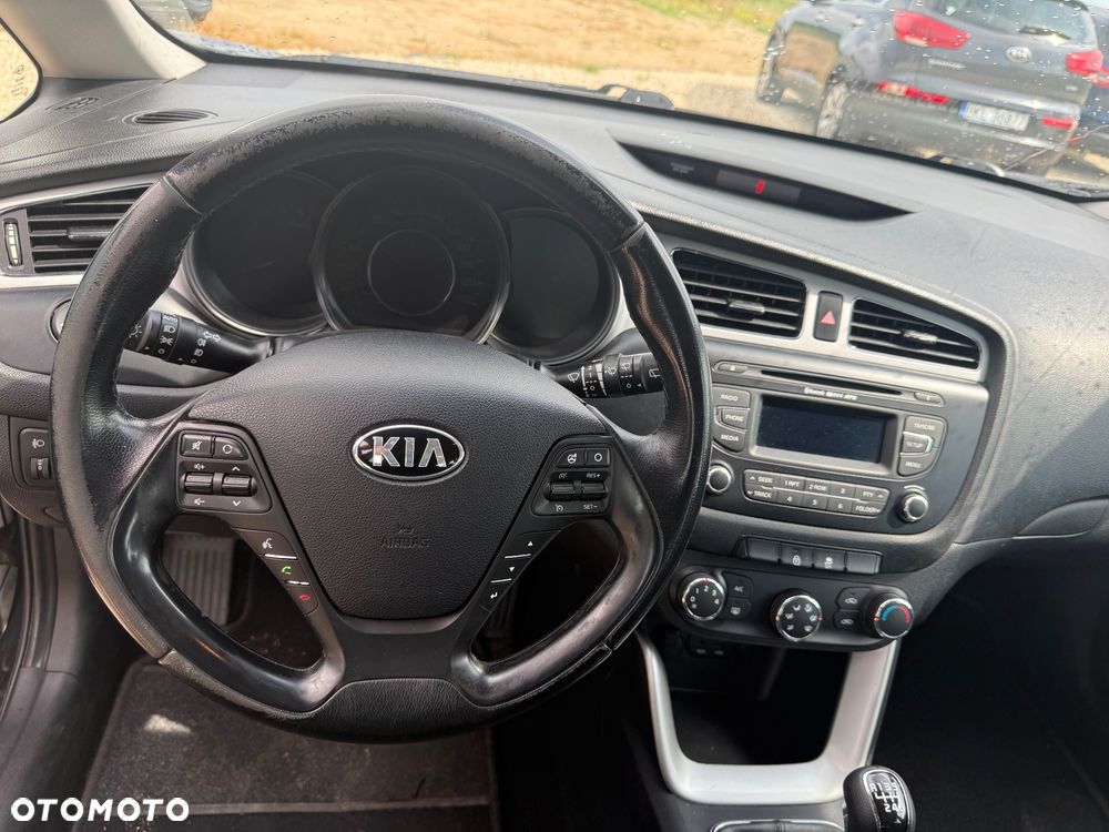 Kia Ceed 1.6 CRDi L - 10