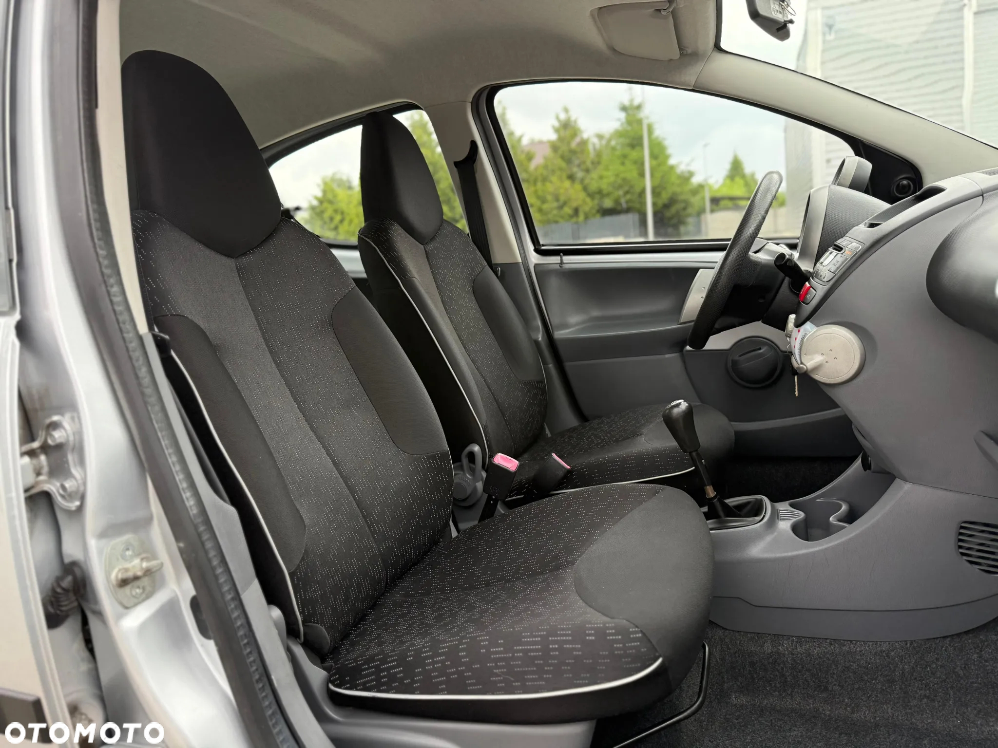 Peugeot 107 1.0 Happy Euro5 - 13