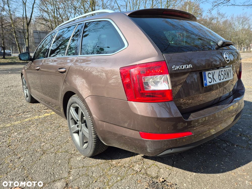 Skoda Octavia 2.0 TDI DSG L&K - 4