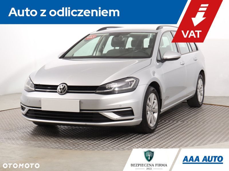 Volkswagen Golf - 1