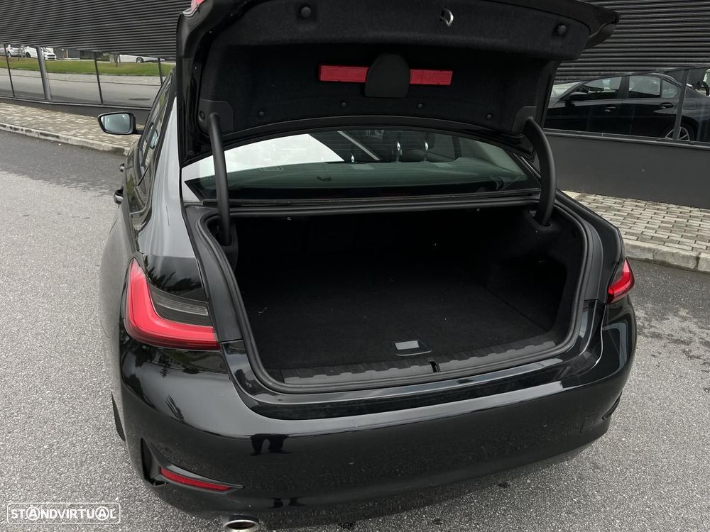 BMW 330 e Corporate Edition Auto - 18