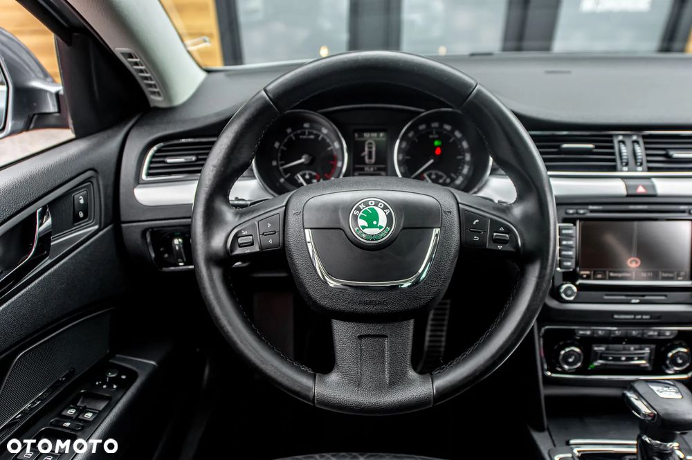Skoda Superb 3.6 V6 4x4 DSG Elegance - 25