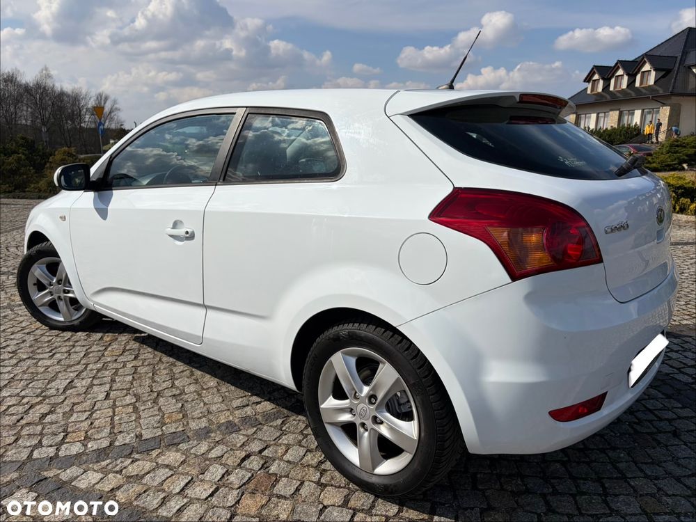 Kia Ceed - 7