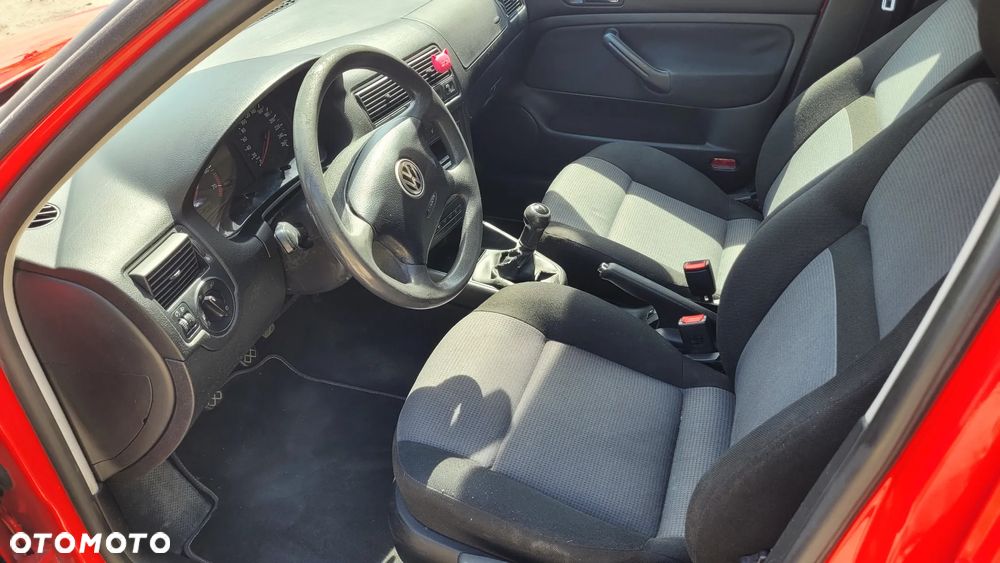 Volkswagen Golf 1.6 Comfortline - 5