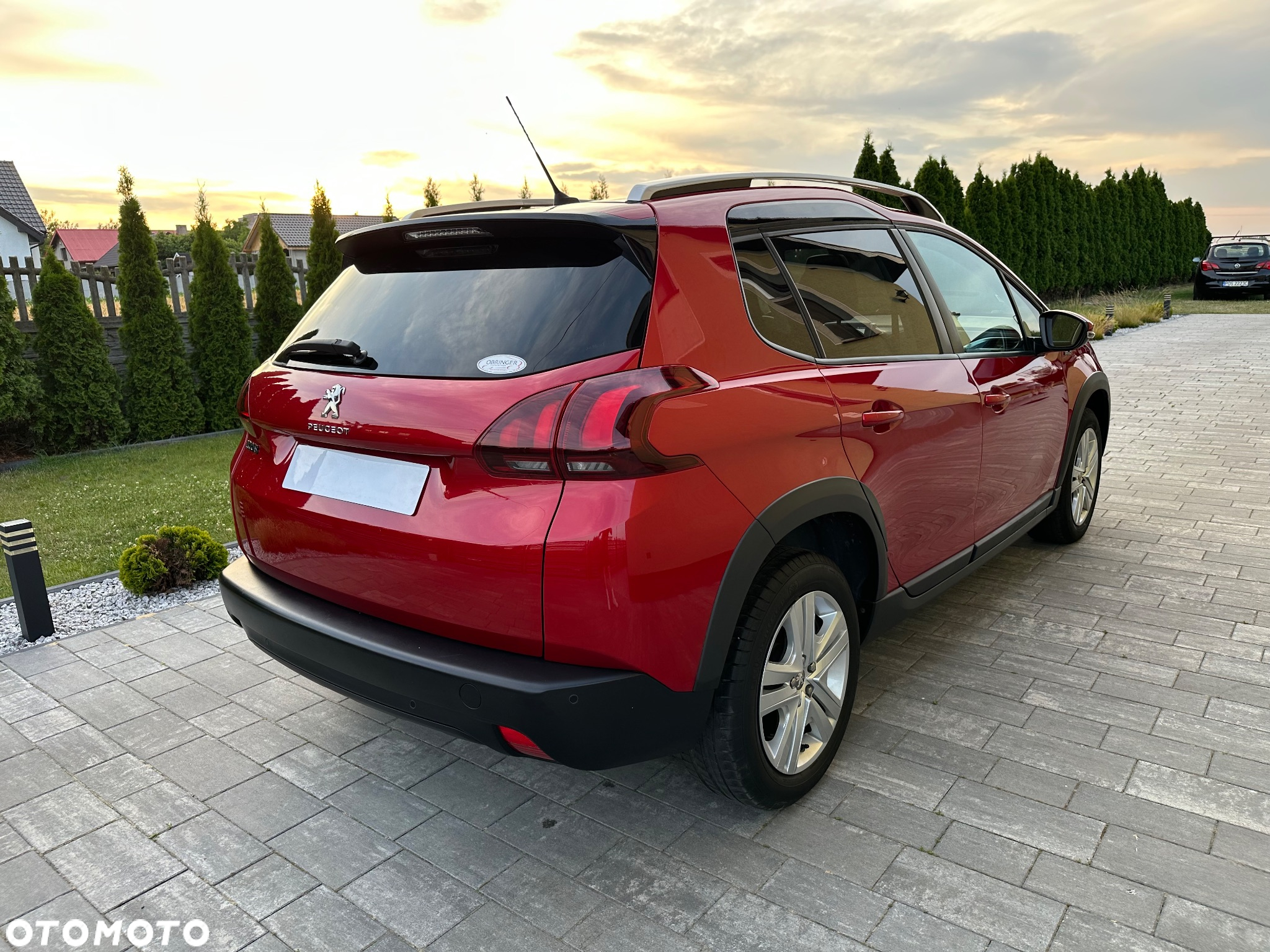 Peugeot 2008 1.2 Pure Tech GPF Signature S&S EAT6 - 7