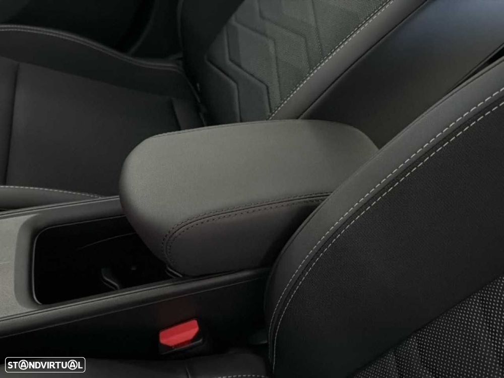 Jeep Avenger 1.2 GSE T3 Altitude - 14