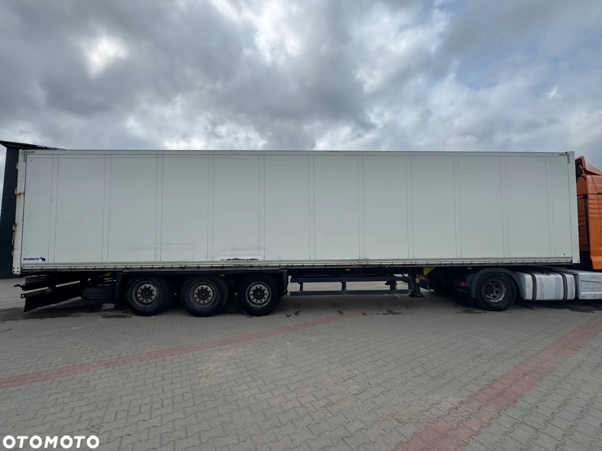 Schmitz Cargobull SKO24 - 17