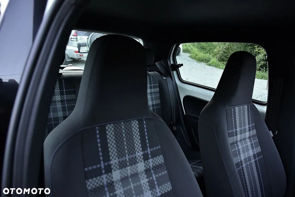 Volkswagen up! 1.0 move - 27