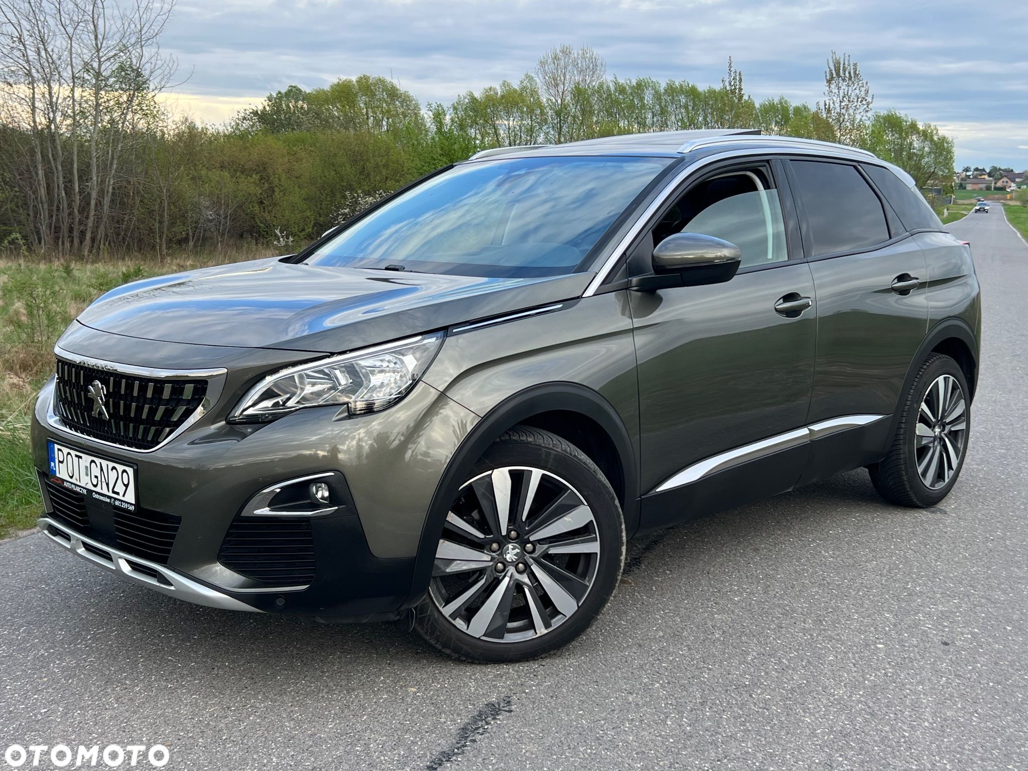 Peugeot 3008 BlueHDi 130 Stop & Start Allure Business-Paket - 1