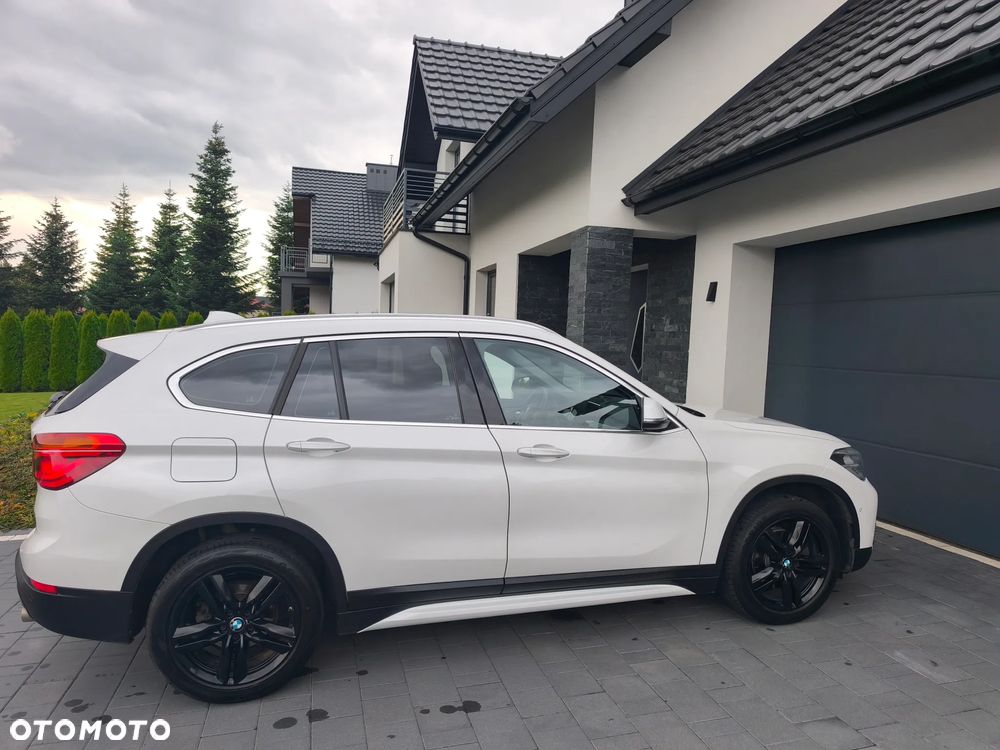 BMW X1 sDrive18d Business Edition - 11