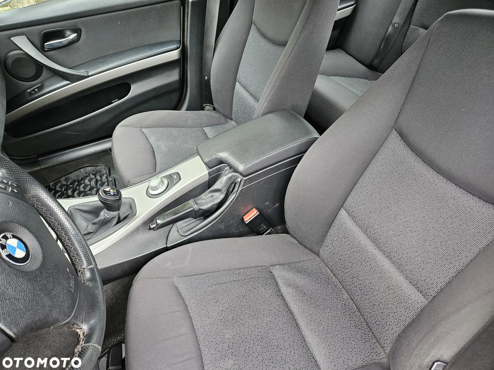 BMW Seria 3 318i - 15