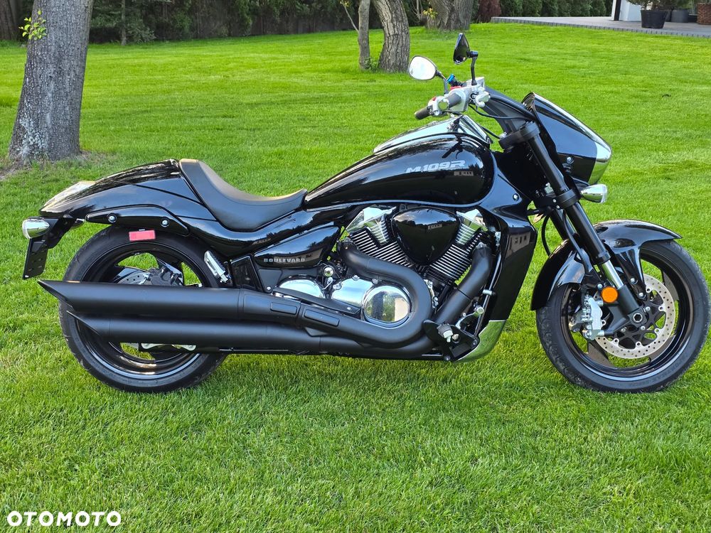 Suzuki Boulevard - 2