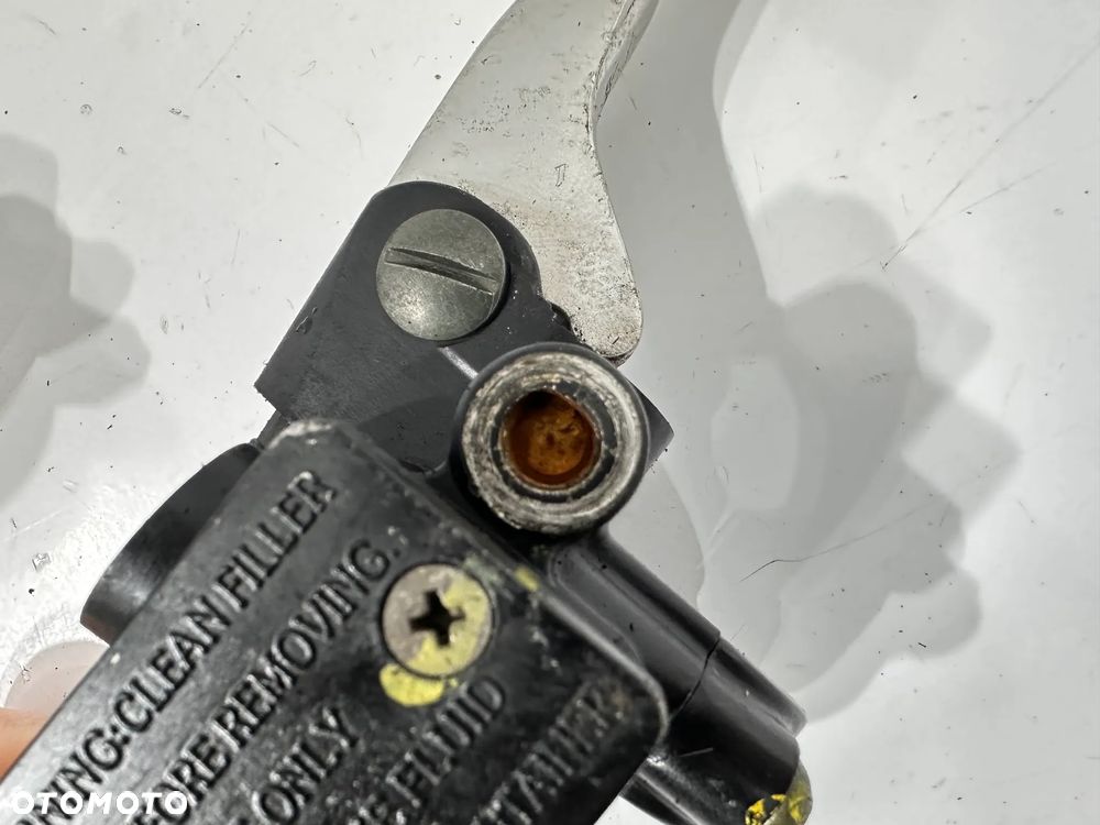 Zacisk pompa przód Piaggio Liberty 50 16-22r. - 6