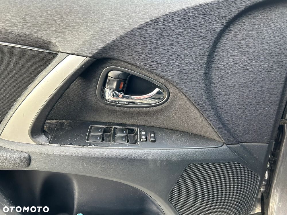 Toyota Avensis 1.8 Sol - 5