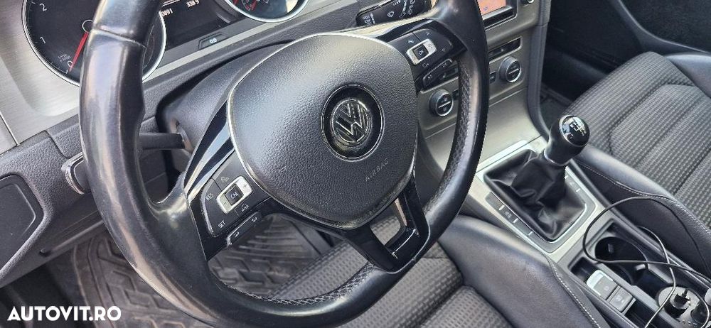 Volkswagen Golf 1.6 TDI DPF Trendline - 12