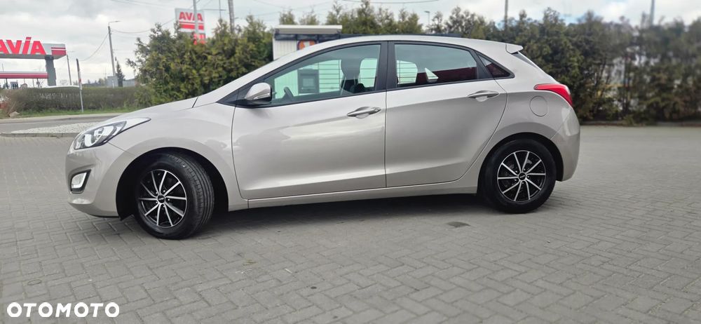 Hyundai i30 1.6 CRDi Premium - 6