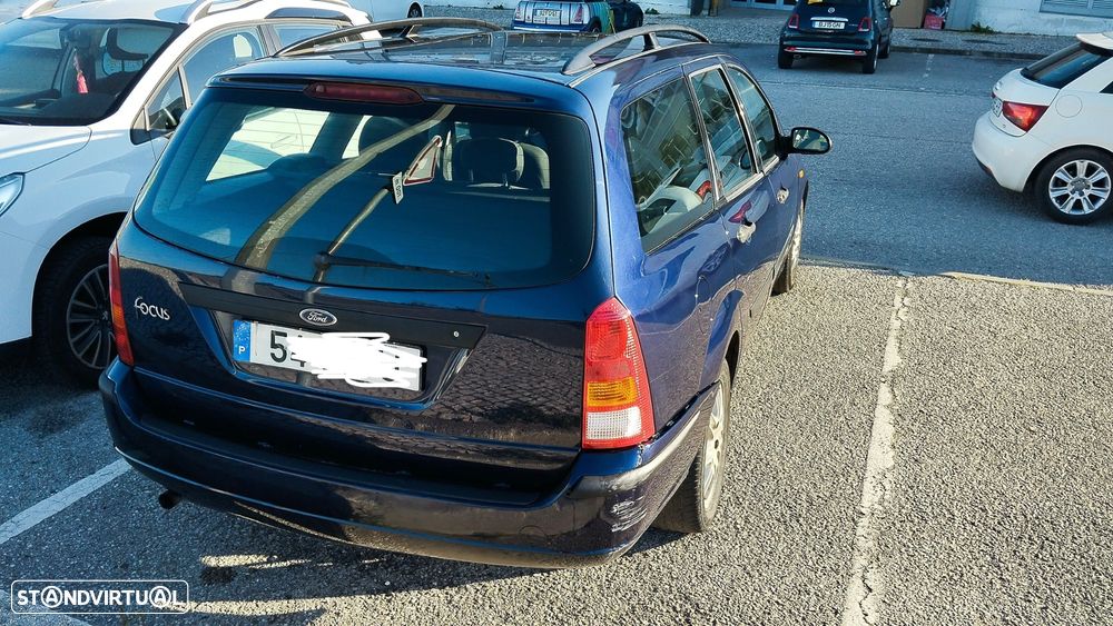 Ford Focus SW 1.4 Ambiente - 4