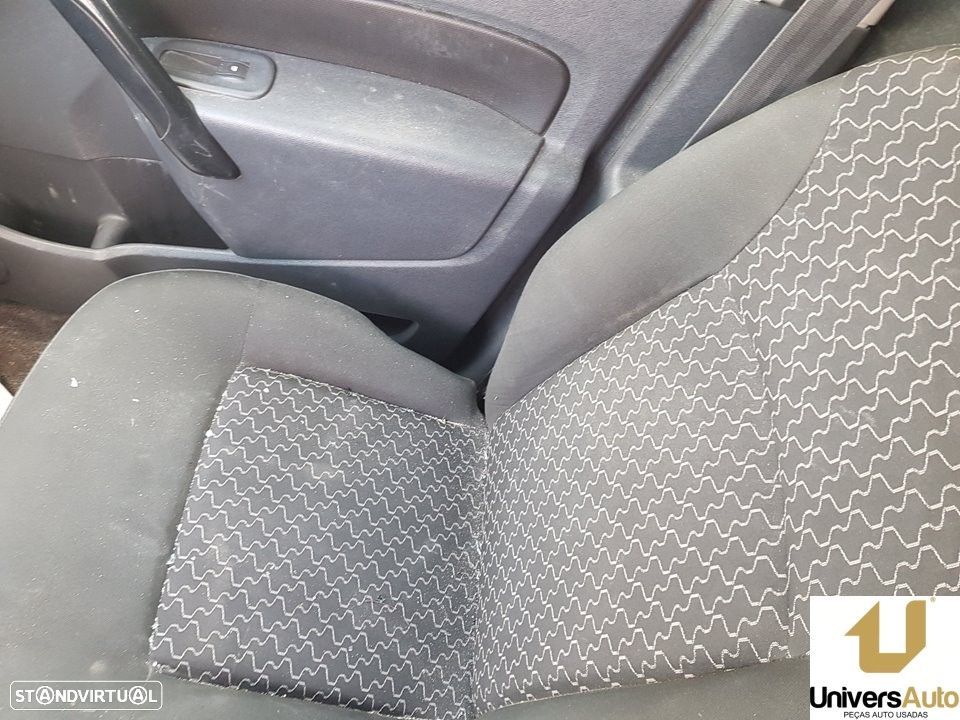 BANCO FRONTAL DIREITO RENAULT KANGOO / GRAND KANGOO 2013 - - 1