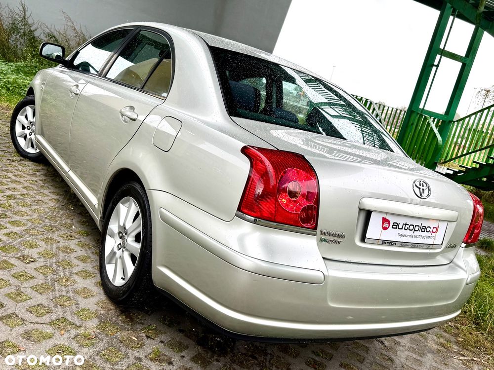Toyota Avensis 2.0 D-4D Prestige - 3