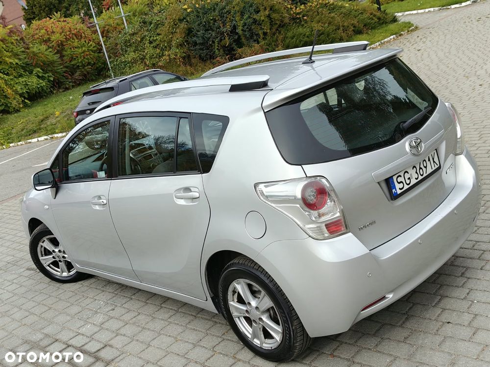 Toyota Verso 2.0 D-4D Premium - 30