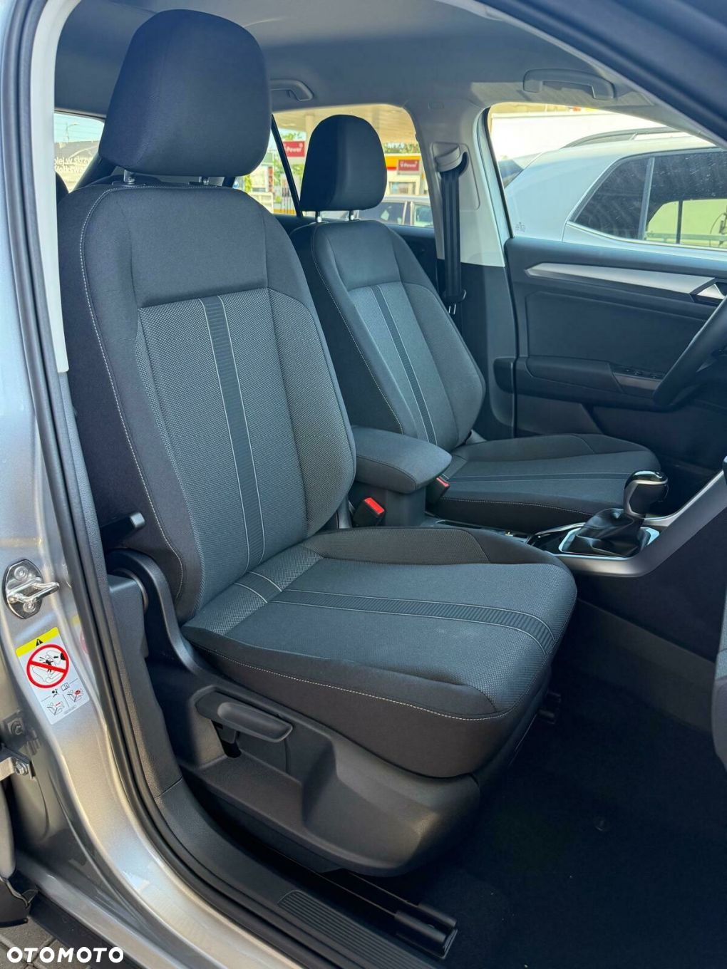 Volkswagen T-Roc - 11