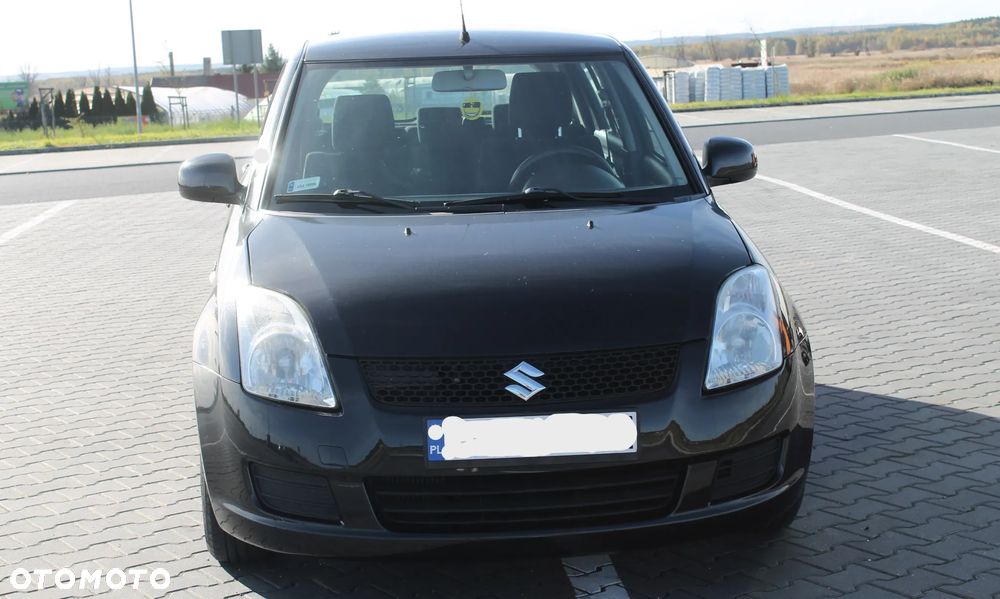 Suzuki Swift - 4