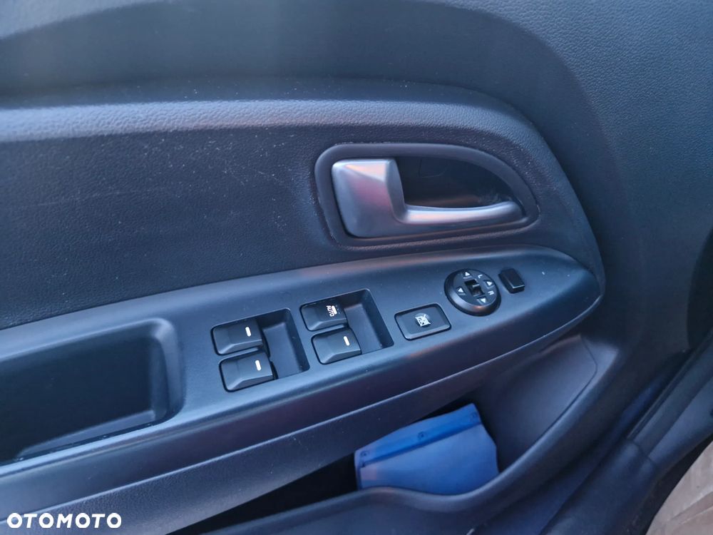 Kia Rio - 15