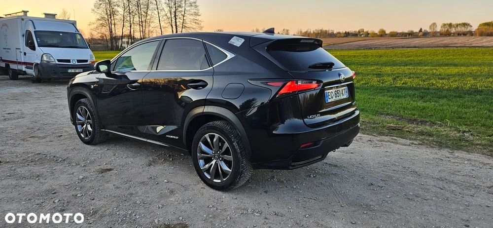 Lexus NX - 3
