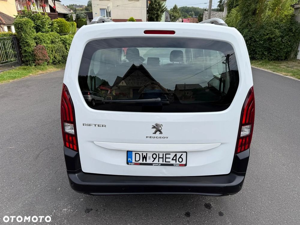 Peugeot Rifter Long 1.2 PureTech Allure S&S (7-os.) - 6