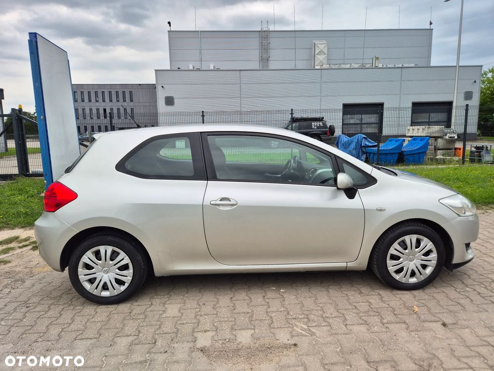 Toyota Auris 2.0 D-4D Premium - 4