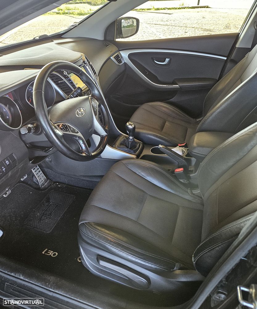 Hyundai i30 1.6 CRDI Blue Style+Navi - 8