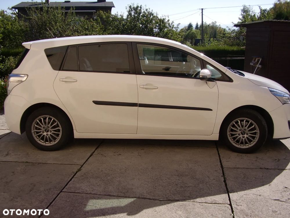 Toyota Verso - 2