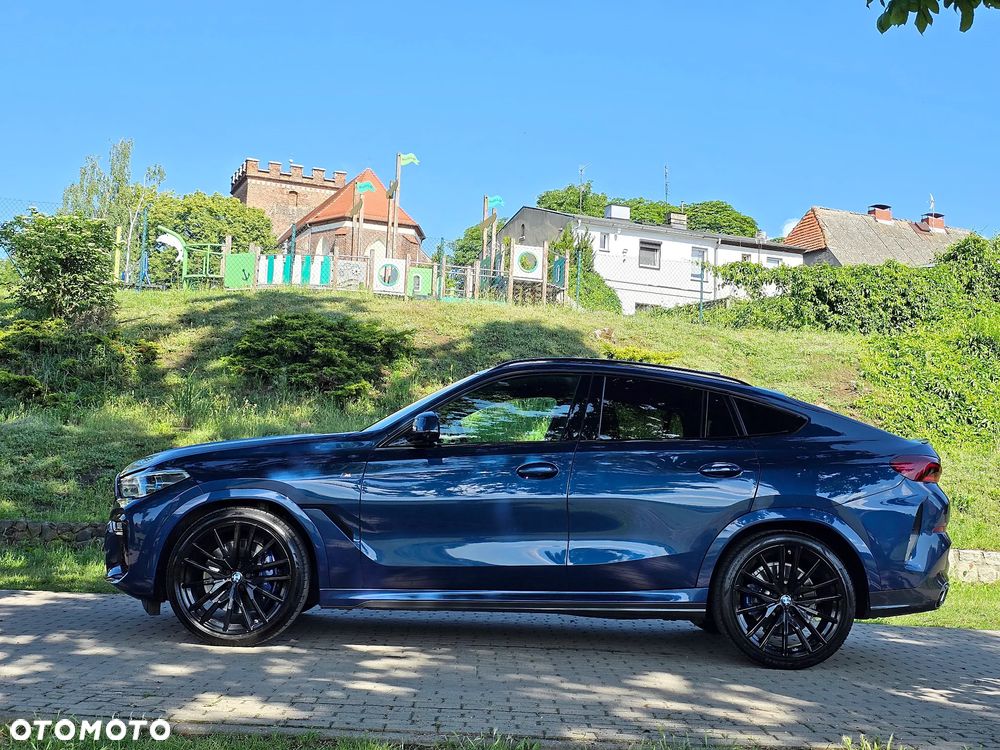 BMW X6 xDrive40d mHEV - 11