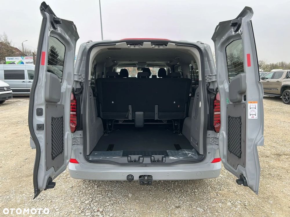 Volkswagen Caravelle - 10