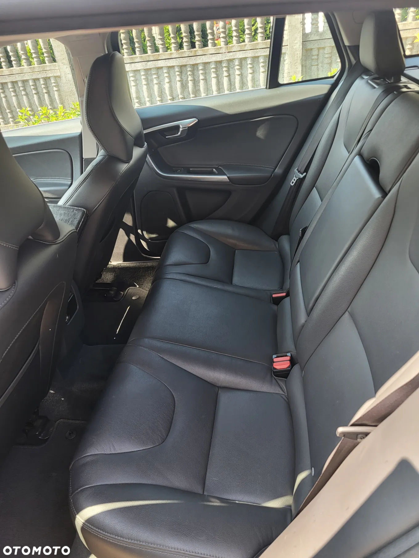 Volvo V60 ver-d4-drive--e-momentum - 10